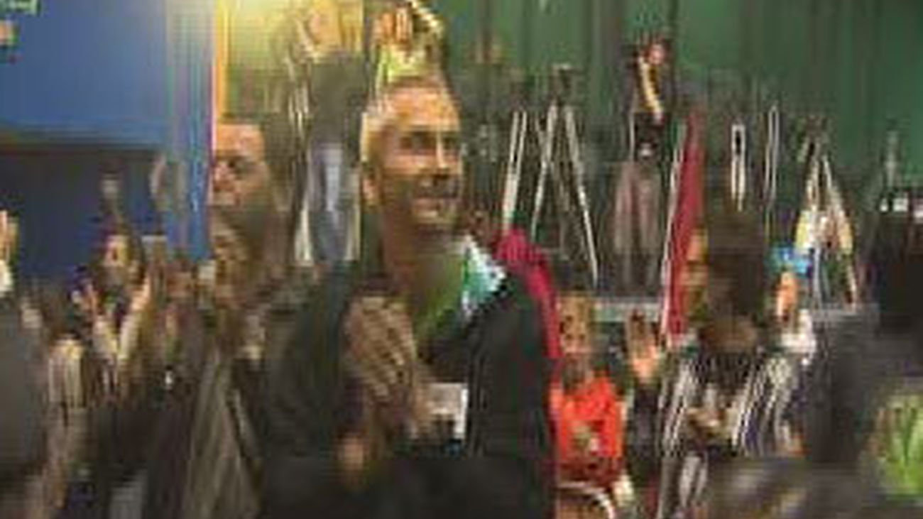 ETA dice que "ha ganado la batalla de la ilegalización" y llama a la "negociación"