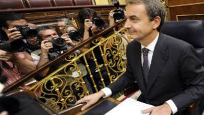 Rajoy ve a Zapatero “en funciones” y el presidente le exige "respeto institucional"