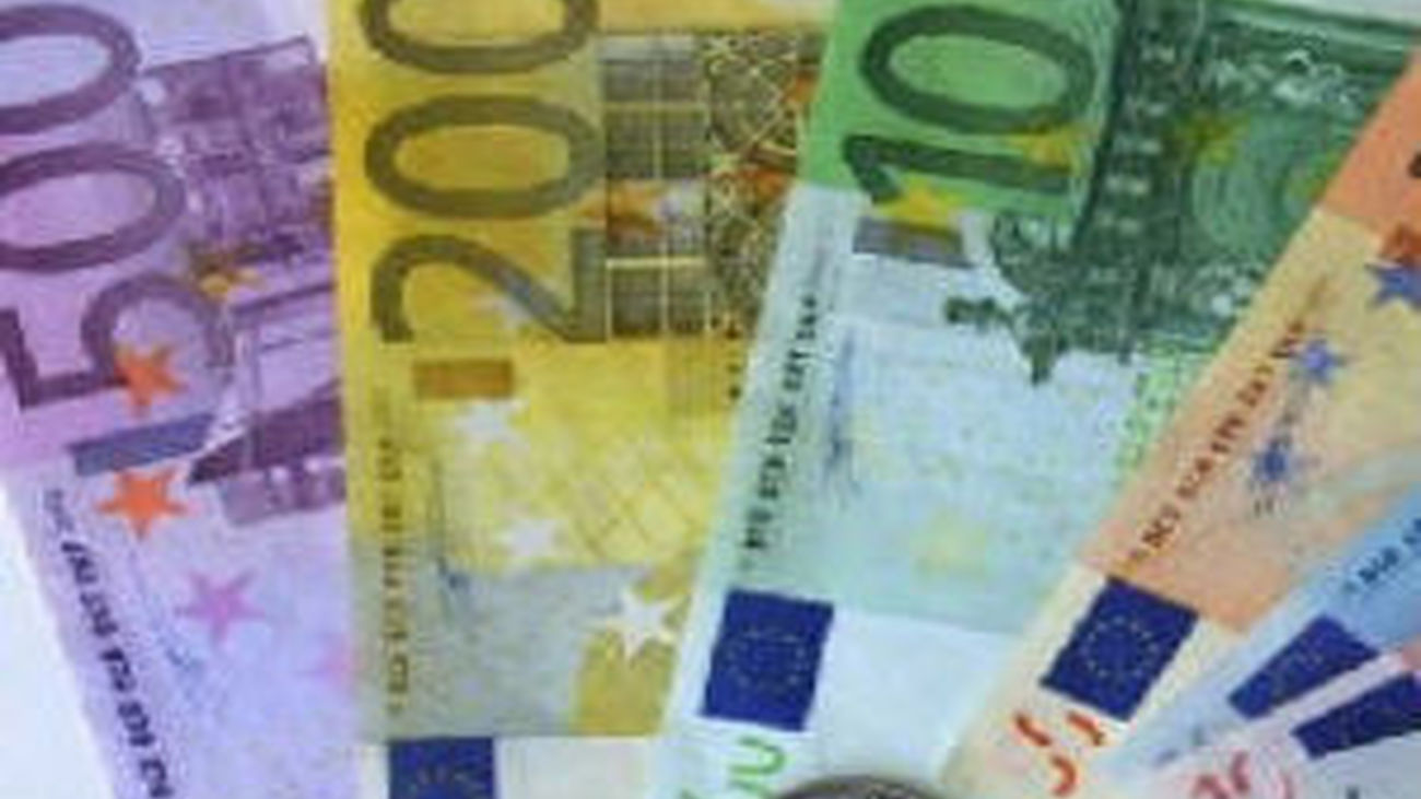 La prima de riesgo de España gana cinco puntos básicos y sube a 319