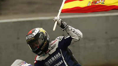 Lorenzo consolida su liderato con una brillante victoria