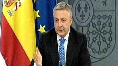 Nervios de Blanco en su estreno como portavoz del Gobierno