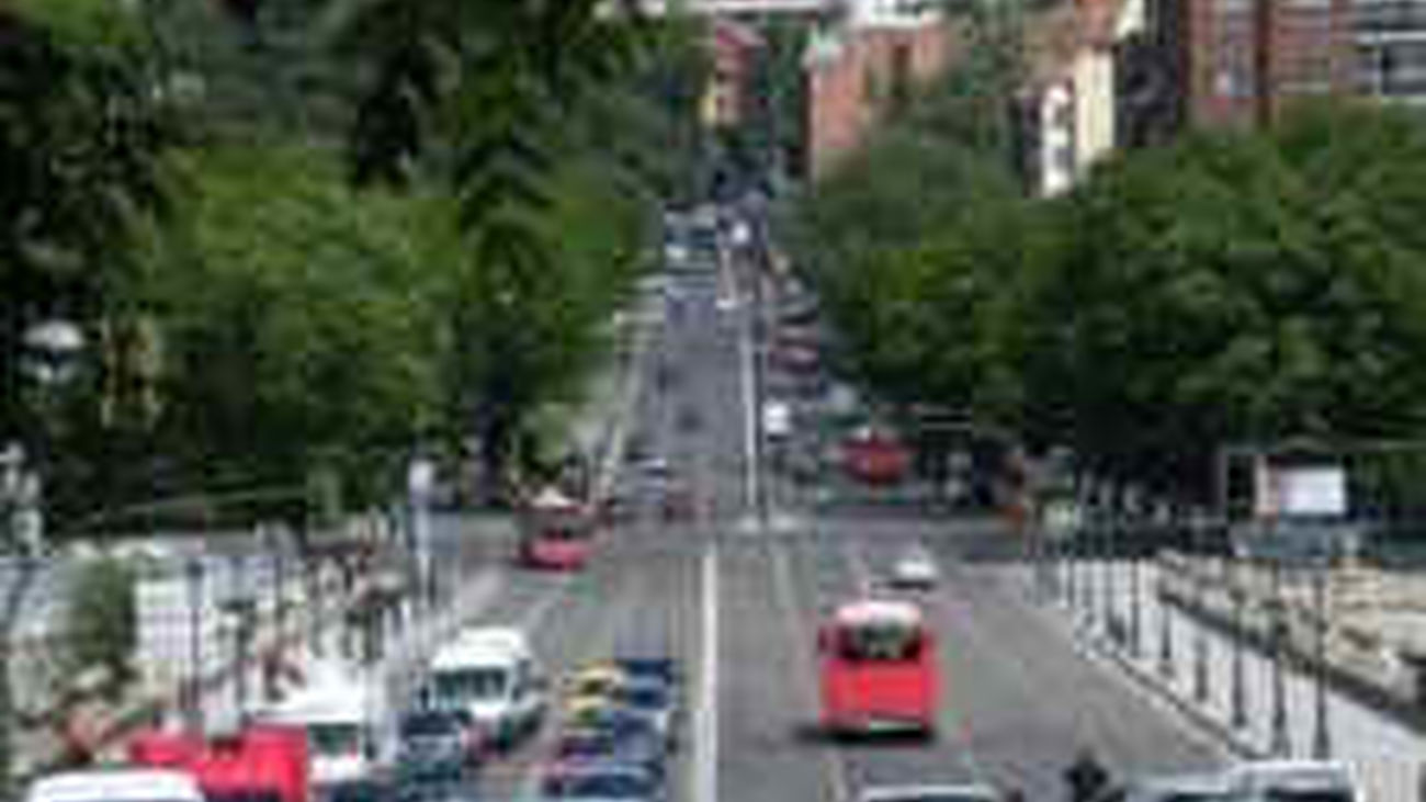 Un carril de circulación en el paseo de Extremadura permanecerá ocupado hasta el 4 de septiembre