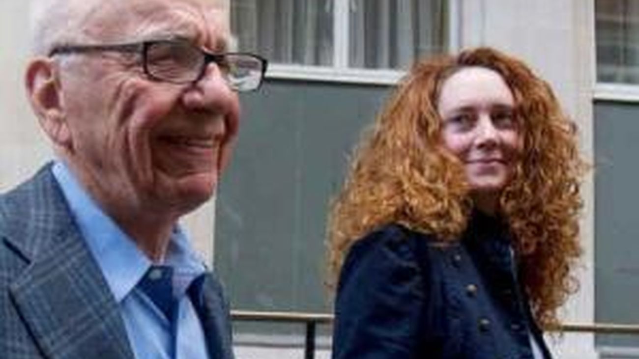 Detienen a Rebekah Brooks, mano derecha de Murdoch, por el escándalo de las escuchas