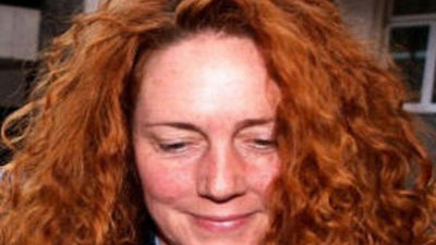 Rebekah Brooks queda en libertad tras más de 12 horas de interrogatorio