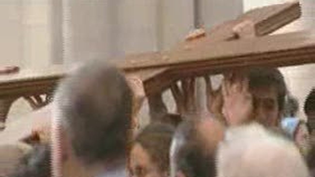 La Cruz de la Juventud llega a la Almudena tras recorrer 19.197 kilómetros por España