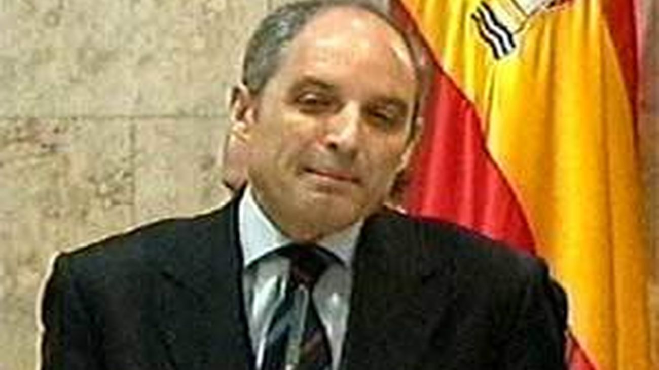 Camps abandona como el presidente valenciano más votado y el único procesado del Consell