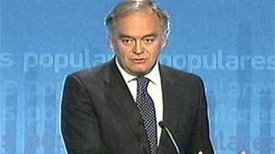 Pons emplaza a Rubalcaba a dar "una chupadita" a la medicina amarga de Camps