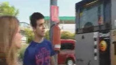 Comienza el puente de Santiago con la gasolina más cara