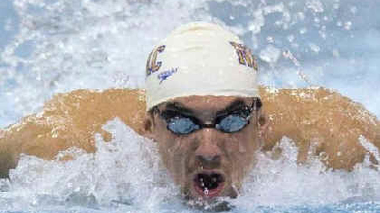 Phelps gana su primera medalla en Shanghái, una de bronce, en el 4x100