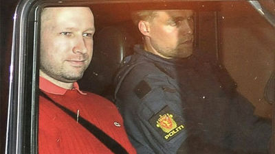 La policía noruega busca la cámara con la que Breivik filmó su matanza