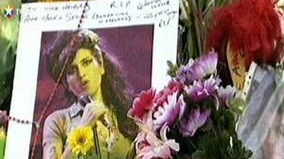 Amy Winehouse incinerada tras una ceremonia privada bajo el rito hebreo