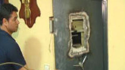 Varios encapuchados asaltan dos joyerías en un centro comercial de Torrejón de Ardoz