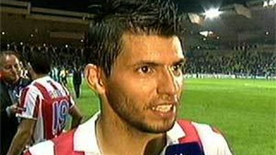 El 'Kun' confirma en su twitter que está en Manchester para "firmar con el City"