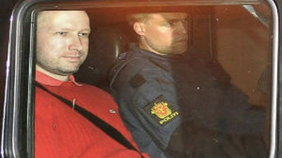 El juicio contra el autor confeso del doble atentado en Noruega comenzará en 2012