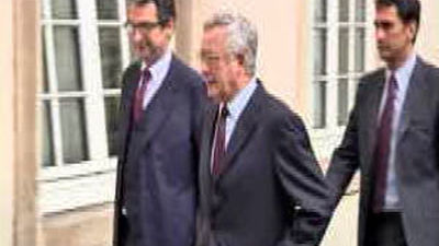 El Eurogrupo analiza con Italia la situación de su deuda mientras se espera la comparecencia de Berlusconi