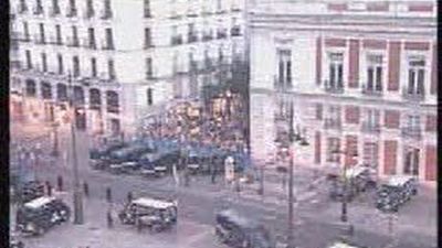 Un millar de 'indignados' marchan para recuperar la Puerta del Sol