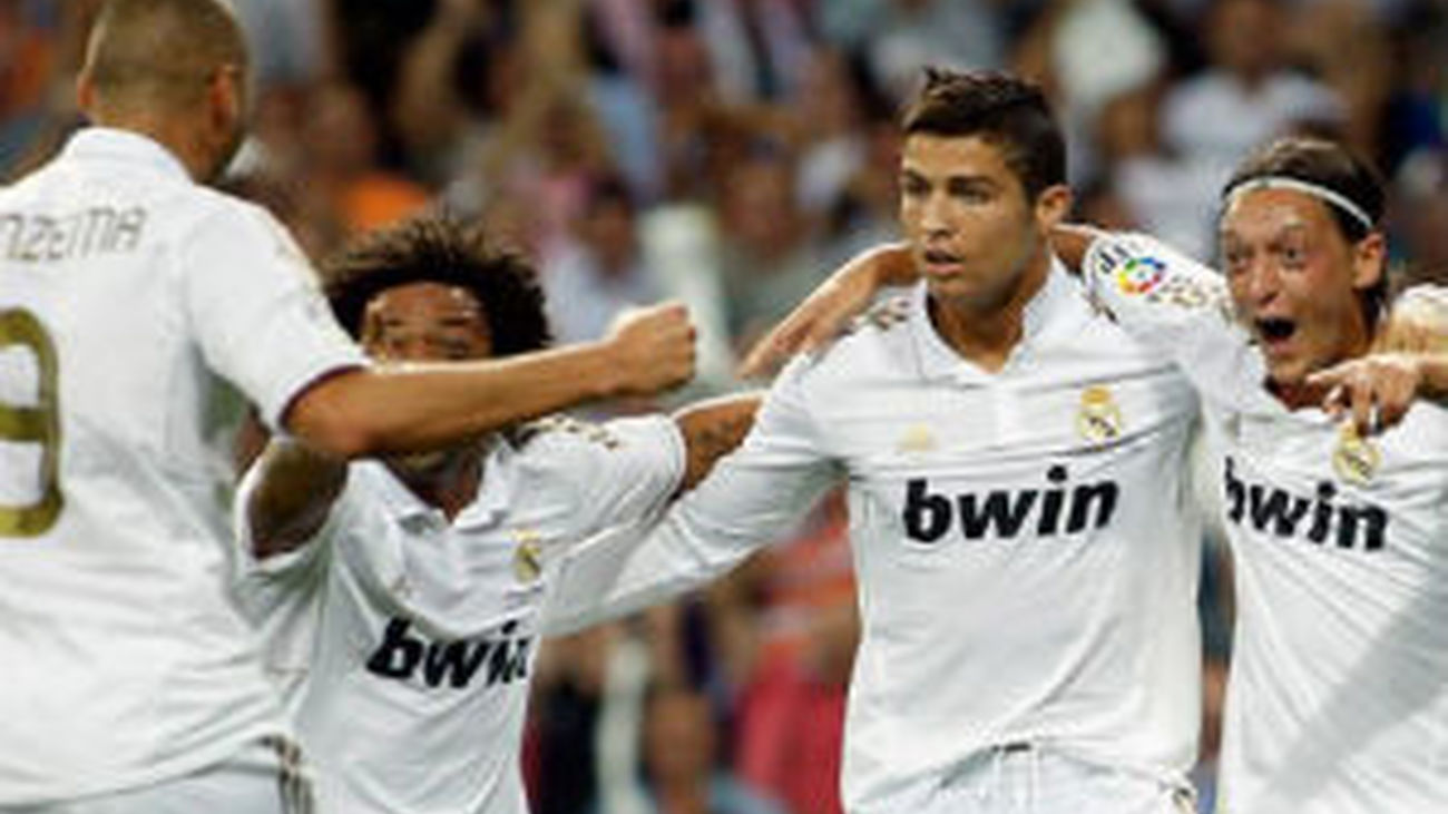 Madrid y Barcelona deciden el primer título de la temporada en el Camp Nou