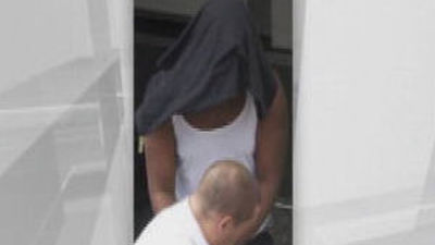 Dos británicos condenados a cuatro años por incitar a la violencia en Facebook