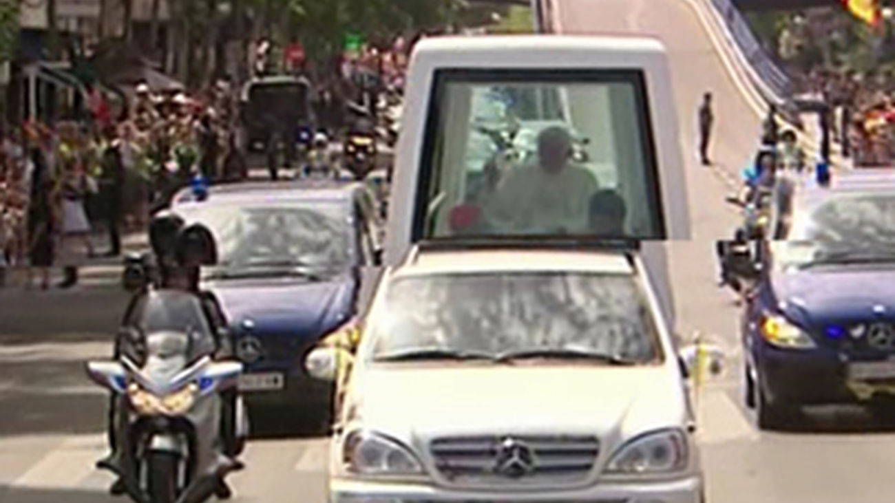 El Papamóvil, rumbo a Madrid