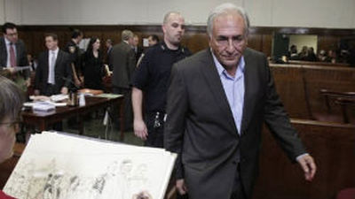 El juez neoyorquino retira los cargos contra Strauss-Kahn