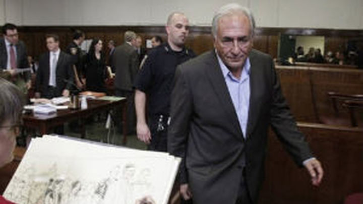 El juez neoyorquino retira los cargos contra Strauss-Kahn