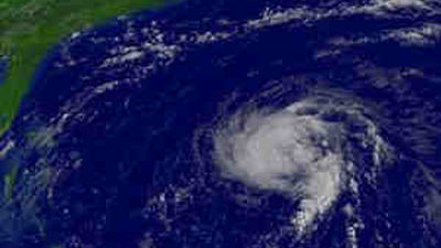 "Irene" se convierte en un poderoso huracán categoría 3 en Bahamas