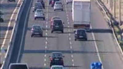La DGT avisa: utilizamos en exceso el carril de la izquierda en autopista y autovía