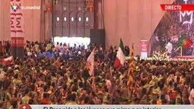 Encuentro del Papa con los voluntarios y despedida (2ª parte)