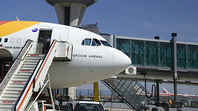 Siete consorcios empresariales pujan por la gestión de Barajas y El Prat