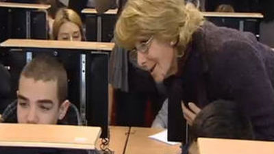 Aguirre pide a los profesores un "mayor esfuerzo" por la situación "crítica" del país