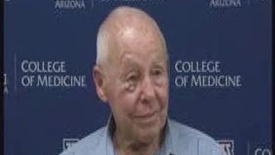 Un anciano de 83 años sobrevive tras clavarse unas tijeras de podar en la cabeza