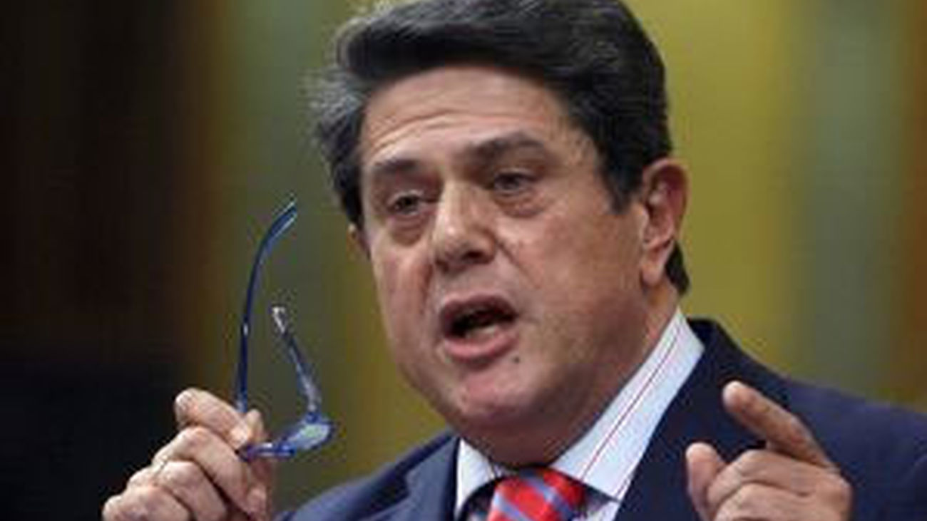 Trillo pide explicaciones a Rubalcaba porque la  decisión sobre Bárcenas demuestra el "montaje" contra el PP