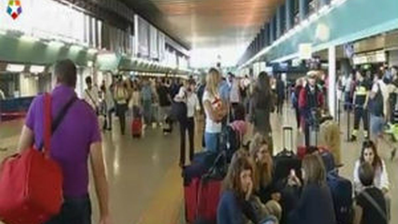 La huelga contra el plan de ajuste de Berlusconi deja a Italia prácticamente paralizada