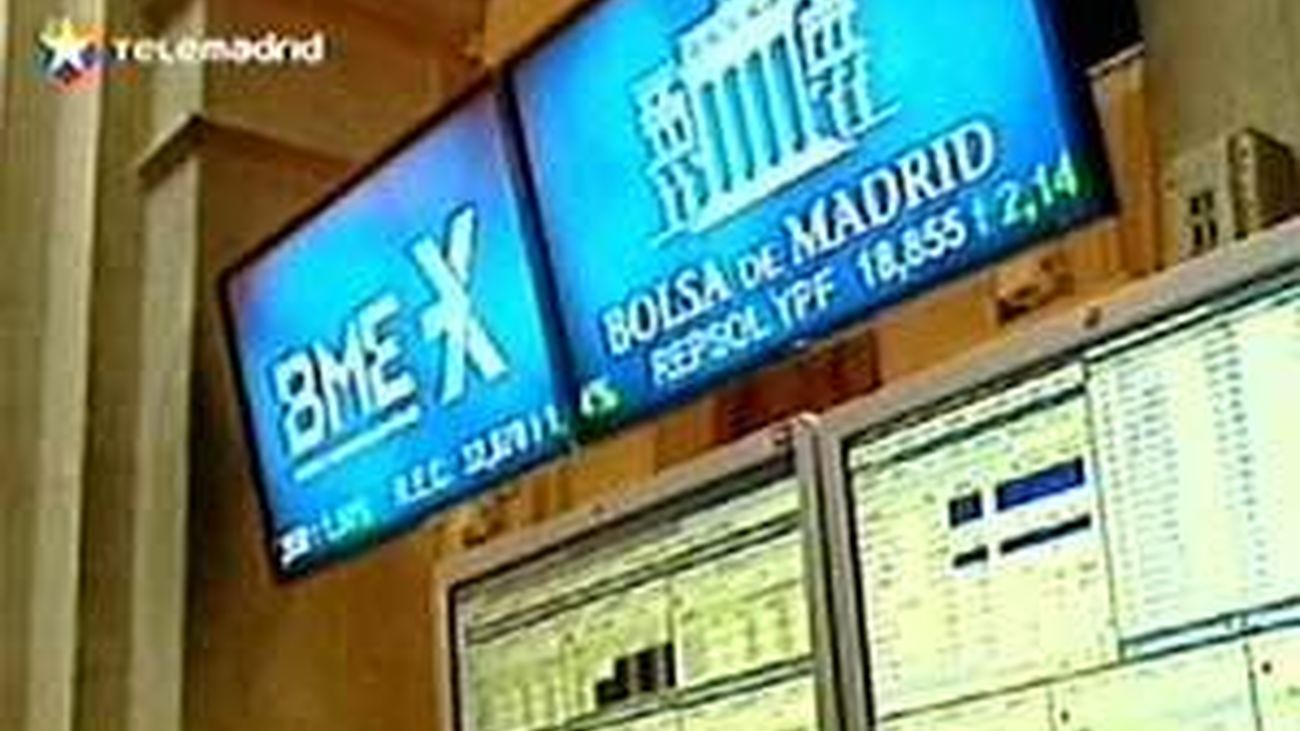La Bolsa española sube el 2,77 % y recupera el nivel de 8.100 puntos