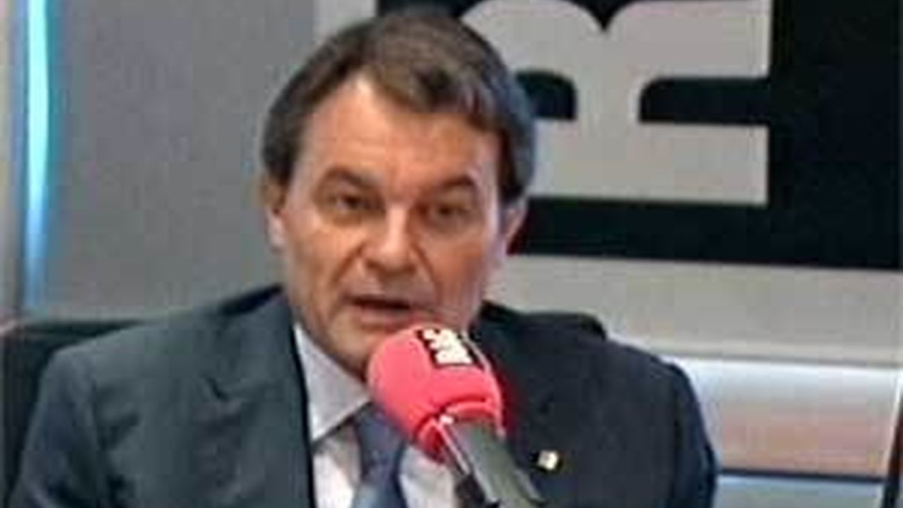 Mas lanza avisa al PP de que no habrá acuerdos y se queja de que "toquen las narices" con el catalán