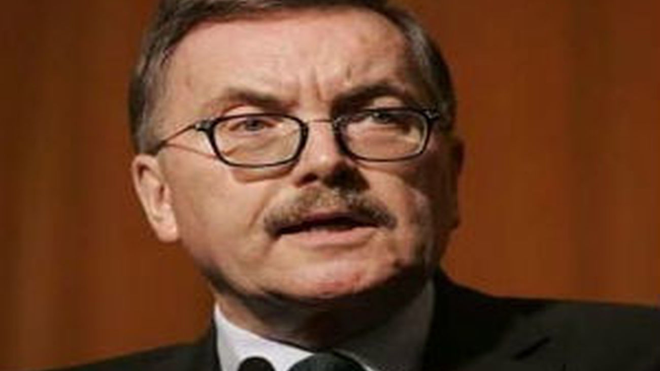 Dimite el economista jefe del BCE, contrario a la  compra de bonos de España e Italia
