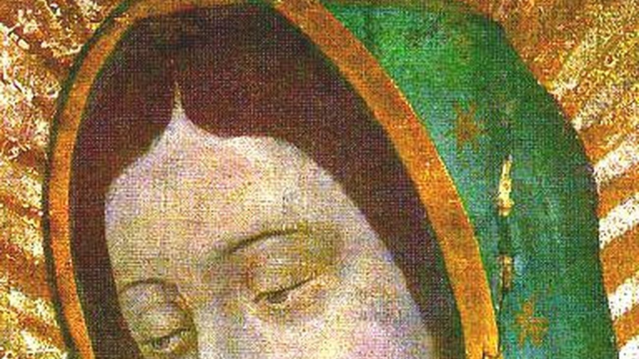 Los extremeños sacan a su virgen de Guadalupe en romería por Leganés