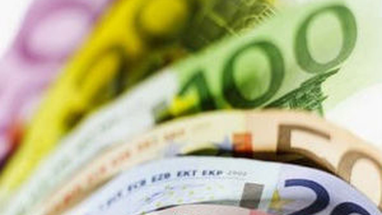 Fitch rebaja la calificación de la deuda de Andalucía, Canarias, Cataluña, Murcia y Valencia