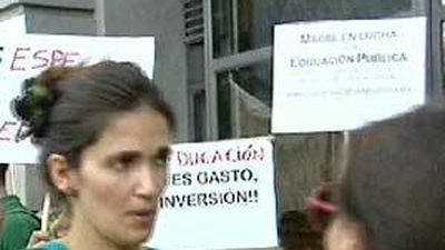 Sindicalistas,  profesores y estudiantes marchan contra la ampliación de las horas lectivas