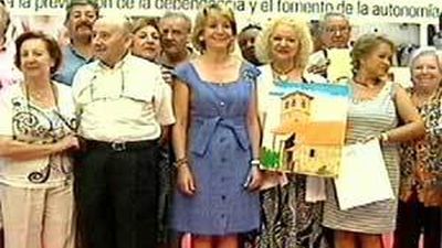 Aguirre presenta las actividades y talleres para fomentar  la autonomía  personal de los mayores