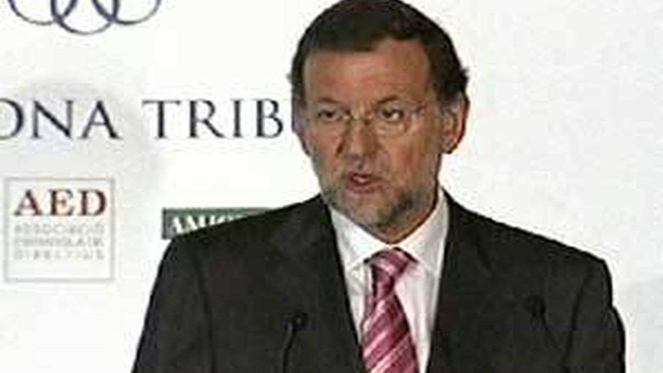 Rajoy promete "verdaderos" incentivos fiscales a las empresas que reinviertan sus beneficios