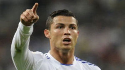 Cristiano no se entrena con el grupo y regresan Altintop y Kaká