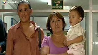 El hospital 12 de Octubre presenta al bebé al que se le intervino en el corazón durante la gestación