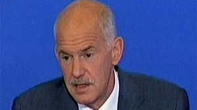 Papandréu cancela su viaje a Estados Unidos por la gravedad de la crisis en Grecia