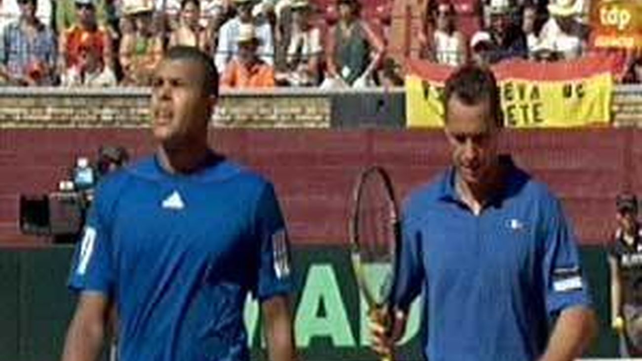 Tsonga y Llodra barren a Feliciano y Verdasco y dan el primer punto a Francia