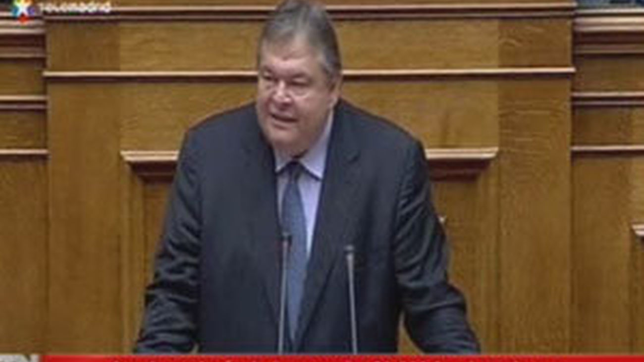 El Gobierno griego plantea ante el Parlamento recortes en sueldos, pensiones y 50.000 empleos públicos