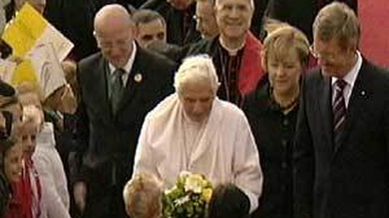 Benedicto XVI visita oficialmente su país natal