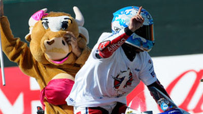 Carlos Checa pone el broche de oro a su carrera con el mundial de Superbikes