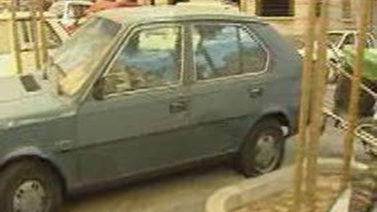 Fuertes multas para quienes abandonan sus vehículos en la vía pública