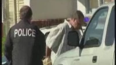 Ocho personas mueren tiroteadas en una peluquería de California